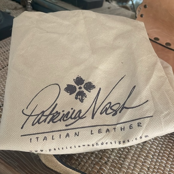 Patricia Nash Studded Saddle Bag Shoulder / Messenger Handbag NWT - Picture 10 of 11